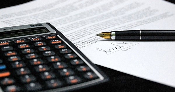 Compensare concediu de odihna neefectuat in cazul unei functii din administratie. Care e procedura?