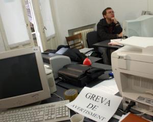 Greva functionarilor publici,