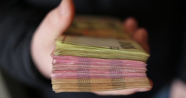 Companiile de stat pot majora salariile din fonduri proprii in 2021