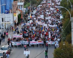 Peste 3.000 de bugetari protesteaza miercuri in fata Guvernului si ameninta cu greva generala