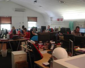 Avertisment: tot mai multi bugetari pleaca spre domeniul privat