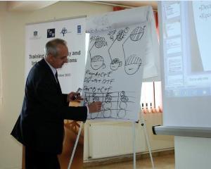 Realizarea cererii pentru inscrierea si participarea functionarilor publici la cursuri profesionale