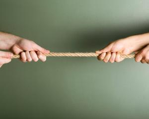 Legea de prevenire a conflictului de interese in achizitiile publice a fost promulgata