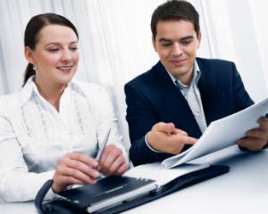 Oficial: functionarii publici pot exercita functii sau activitati in domeniul didactic si al creatiei literar-artistice