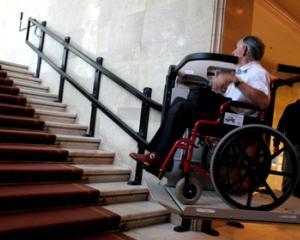 Indemnizatia pentru persoanele cu handicap s-ar putea majora cu 30%