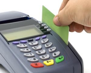 Guvernul a aprobat Legea de plafonare a platilor in numerar