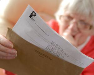 Pensiile vor fi majorate de la 1 ianuarie 2017. O noua majorare urmeaza in iulie