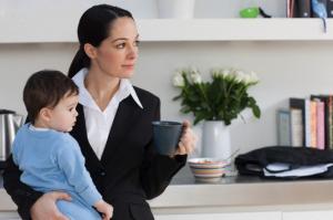 Femeile care apeleaza la procedurile de fertilizare 