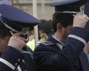 Guvernul reduce norma de hrana pentru politisti si militari