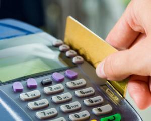 Oficial: Putem plati online si prin POS la institutiile publice. Cine plateste comisionul bancar